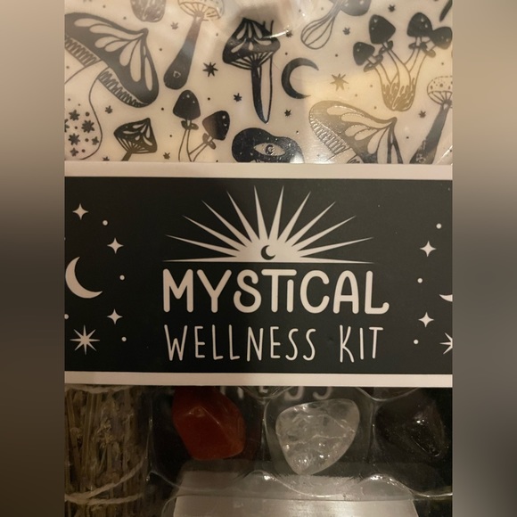 MYSTICAL WELLNESS KIT-NIB - Picture 5 of 6